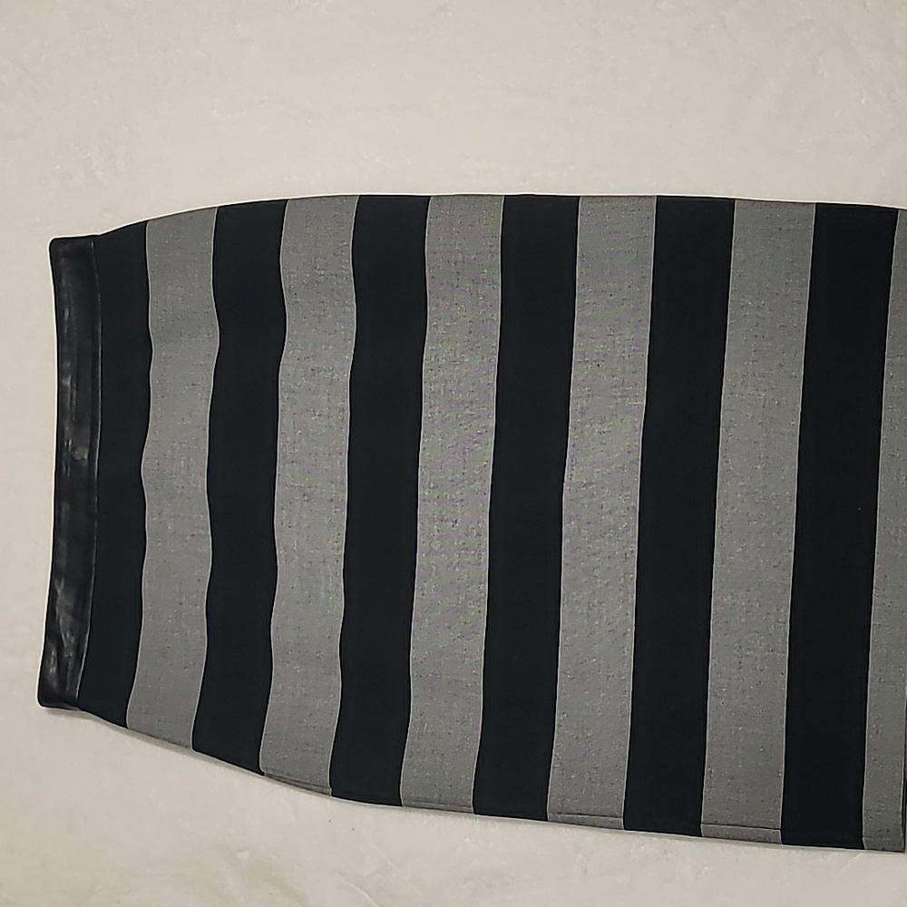 Banana Republic Black and Gray Striped Skirt